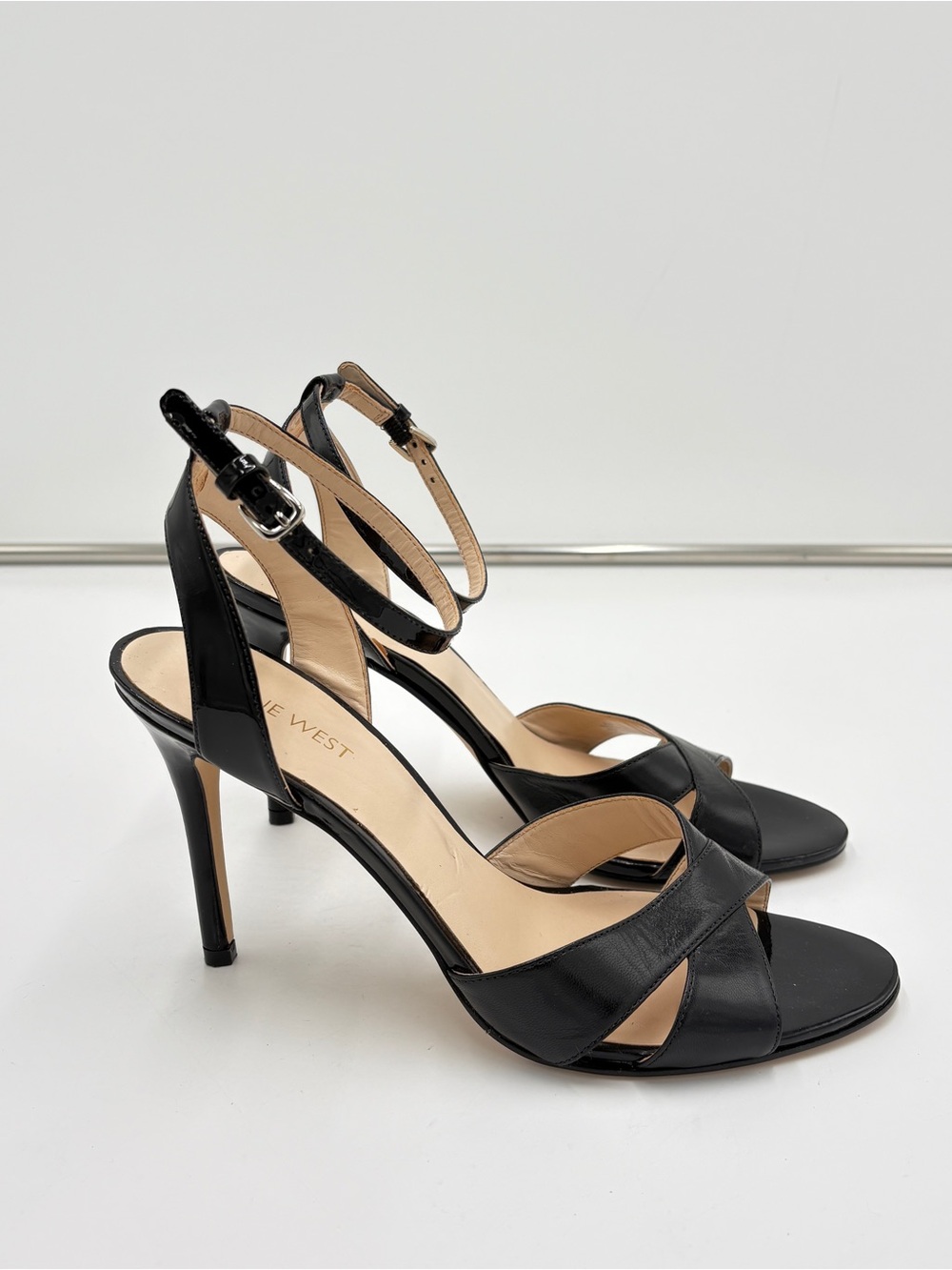Nine West Mooch Stiletto Heels Black Leather Strappy Sandals Women’s Size 8.5